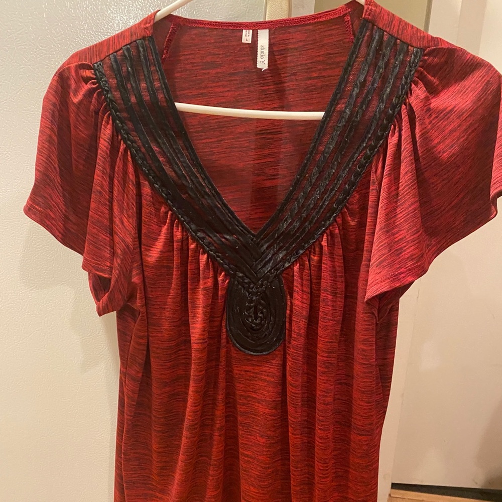 Short-sleeve top